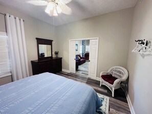 3 chambres, fer et planche à repasser, Wi-Fi, draps fournis