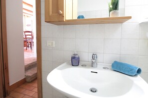 Cabin, Mountain View | Bathroom