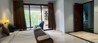 Misty Blues Villas & Resort