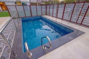 10 piscinas externas