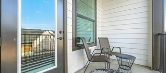 IRIE Living Brand-New Lux 2BR 8 Min Grand Park