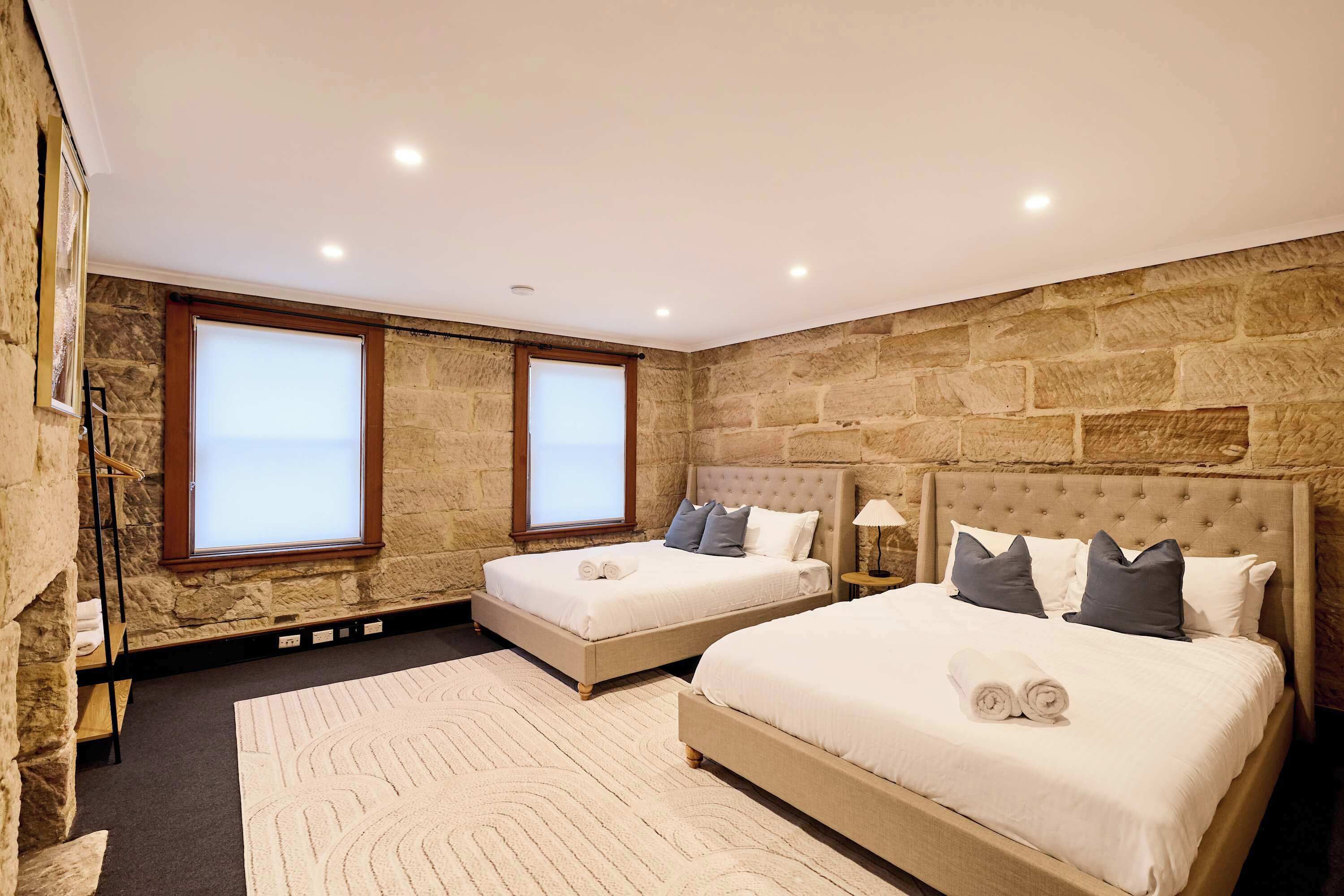 3 Schlafzimmer, Schreibtisch, Bügeleisen/Bügelbrett, Reisekinderbett