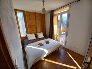 2 bedrooms, free WiFi, bed sheets