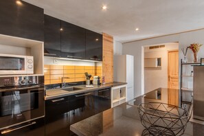 Fridge, microwave, oven, dishwasher