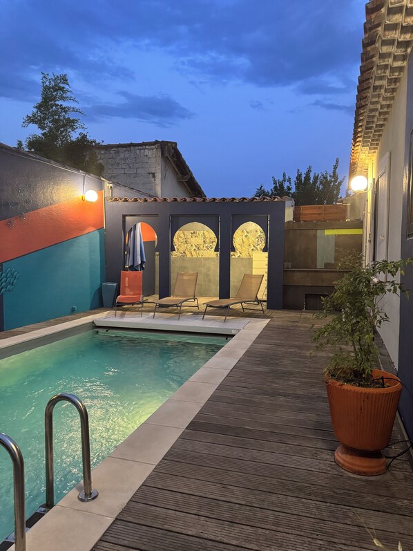 Outdoor pool, a heated pool