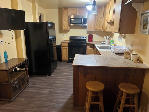 Private kitchen - 1 bedroom apartment in Ketchikan (Ketchikan)