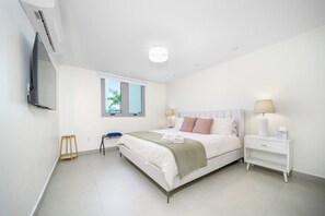 3 bedrooms, iron/ironing board, WiFi, bed sheets - Beach Garden Apartment with Private Pool (carolina)