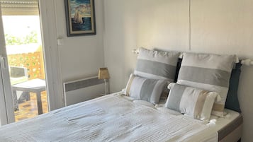 2 slaapkamers, een strijkplank/strijkijzer, wifi, beddengoed