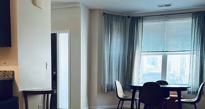Stylish 1BR in Bronzeville Near Downtown Cozy Stay w/ Free Wifi