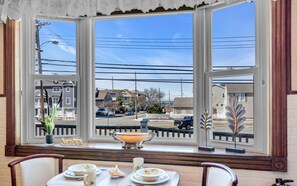 Dining - 3 Bedroom Beach house situated 10 houses from the beach Seaside Park - parking (seaside park)