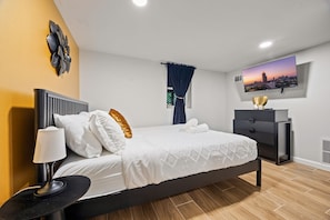 2 bedrooms, iron/ironing board, travel cot, free WiFi