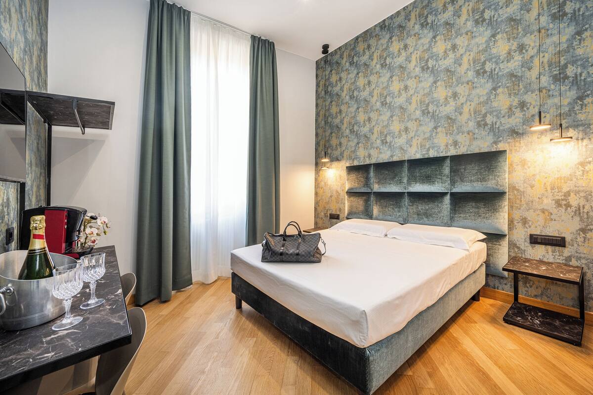 Comfort Double Room | Soundproofing, WiFi (free)