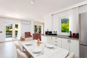 Fridge, microwave, oven, dishwasher