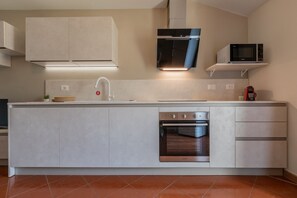 Fridge, microwave, oven, dishwasher