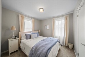 2 bedrooms, desk, free WiFi, bed sheets