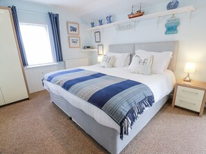 1 makuuhuone, yksilöllisesti sisustettu, yksilöllisesti kalustettu