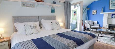 1 chambre, décoration personnalisée, ameublement personnalisé