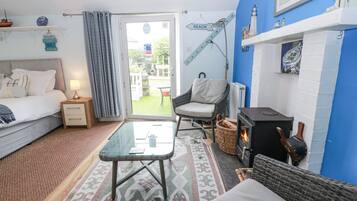 1 bedroom, individually decorated, individually furnished, free WiFi