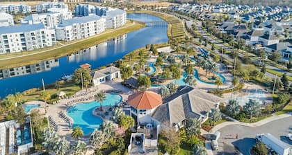 Elegant Townhouse 4Beds/4Baths/Pool/18 Min Disney