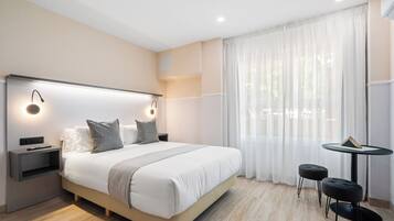 Iron/ironing board, free WiFi