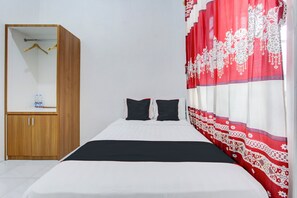 Deluxe Double Room | Free WiFi, bed sheets
