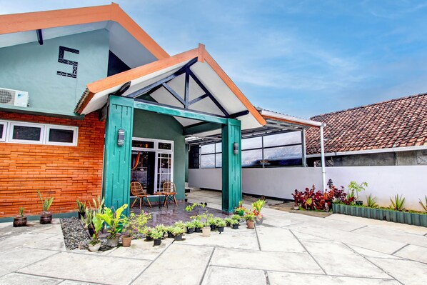 Front of property - Hotel O Green House (Patuk)