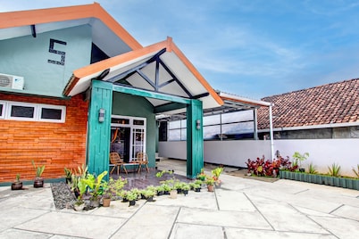 Hotel O Green House