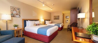 Double Queen Room – Family-Friendly Comfort in Downtown Leavenworth