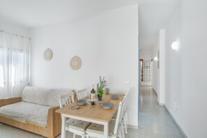 Dining - Vacation 'Danoe 5' with Mountain View, Private Terrace and Wi-Fi (Mogán)