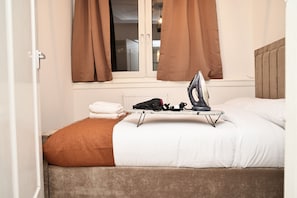 3 quartos, Wi-Fi de cortesia, roupa de cama
