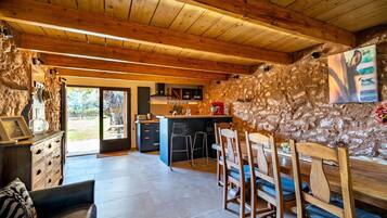 Réfrigérateur, micro-ondes, four, lave-vaisselle