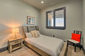 3 bedrooms, bed sheets