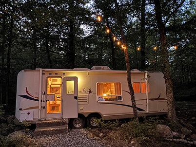 TRANQUIL MOUNTAIN SOLITUDE