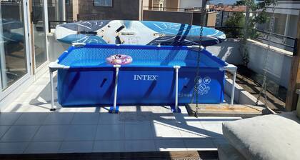 3-bedroom roof top in charming Akçay with fitness room, AC and pool