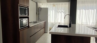 3-bedroom roof top in charming Akçay with fitness room, AC and pool