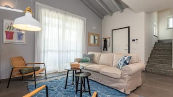 Apartment, Smoking | 4 bedrooms