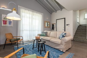 Apartment, Smoking | 4 bedrooms