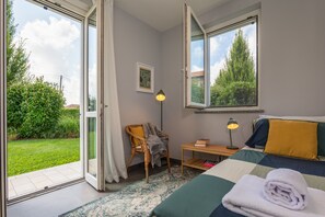 Apartment, Smoking | 4 bedrooms