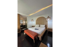 2 bedrooms, Internet, bed sheets - Hana Villa 2BR with huge pool (Bali)