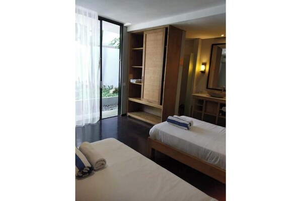 2 habitaciones, acceso a internet y ropa de cama