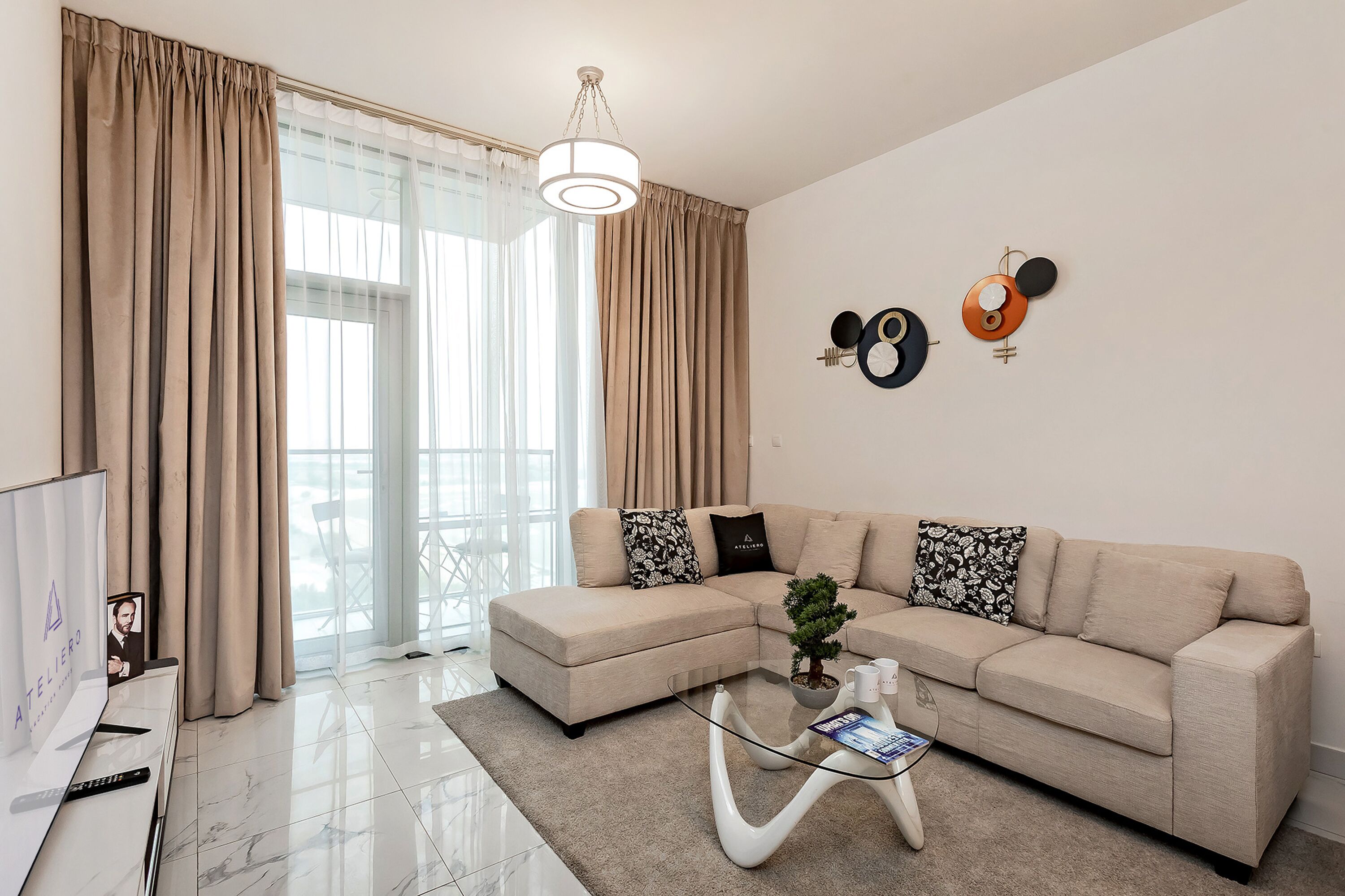 Apartamento superior, 1 habitación, balcón, vistas a la piscina | Sala de estar