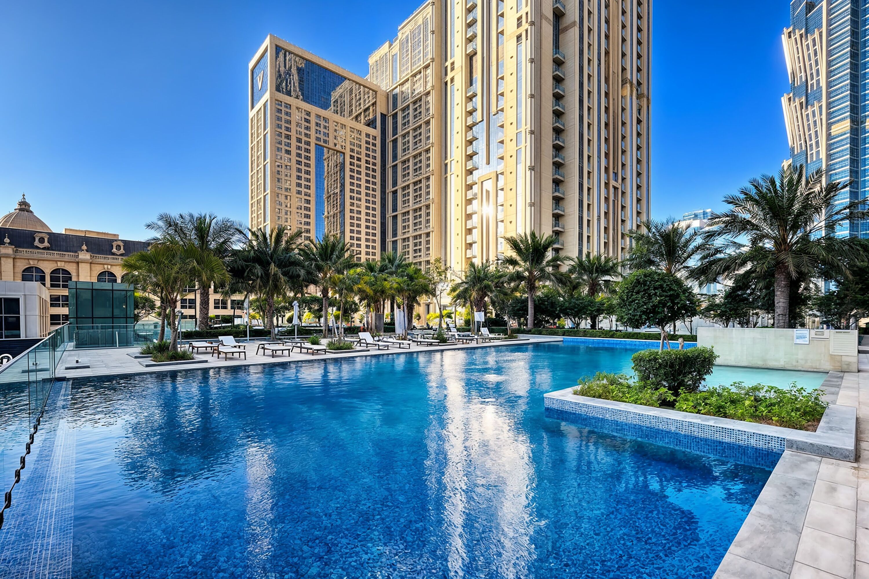 Outdoor pool, sun loungers