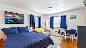 Travel crib, WiFi, bed sheets