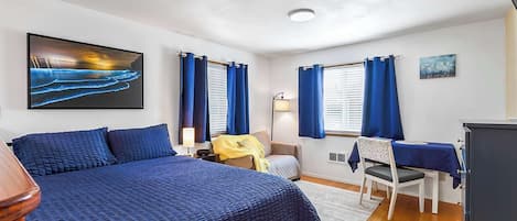 Cuna de viaje, wifi y ropa de cama