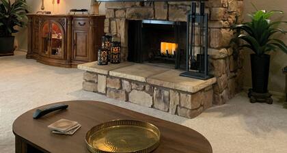 3-King bedrooms Townhouse in the AVCC in Palmdale CA