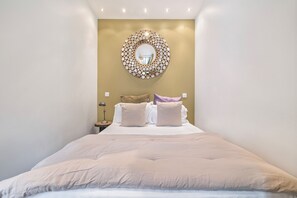 2 habitaciones, escritorio, tabla de planchar con plancha y wifi gratis 