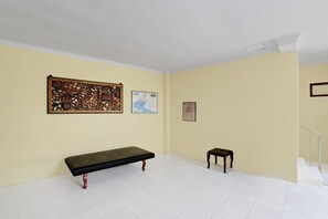Lobby - Hotel O Homestay Ka Villa Syariah (Ngrombo)