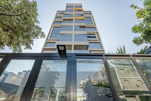 Basic Apartment | Exterior detail