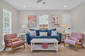 Smart TV - ☀️Beautiful Views-Bikes-Pet Friendly-30A-Milo's Beach Bungalow☀️ (Santa Rosa Beach)