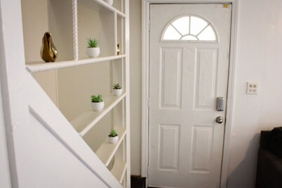 Superb 2-bedroom house with AC, in New Haven close to Yale, restaurants  shops